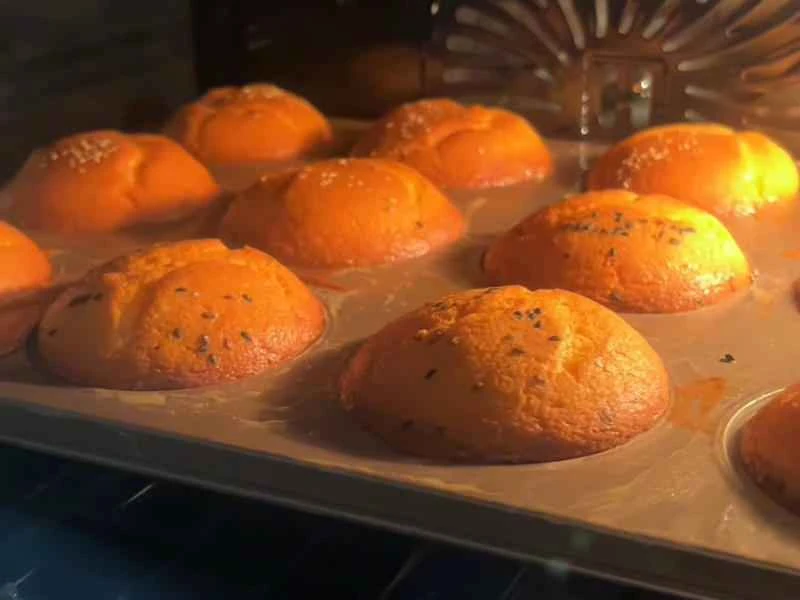 How to make pure milk hand-torn toast: Step 1