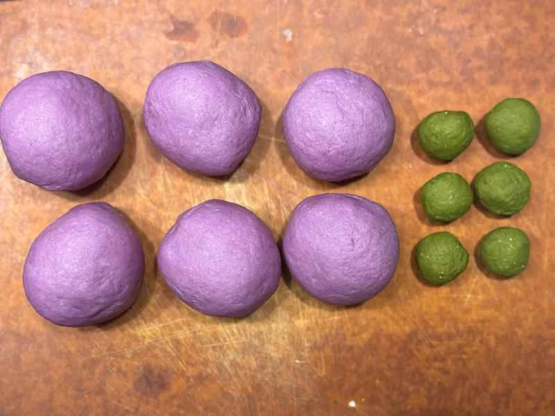 How to make pure milk hand-torn toast: Step 1