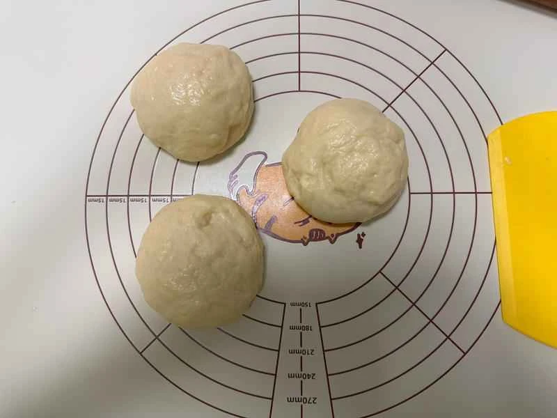 How to make pure milk hand-torn toast: Step 1