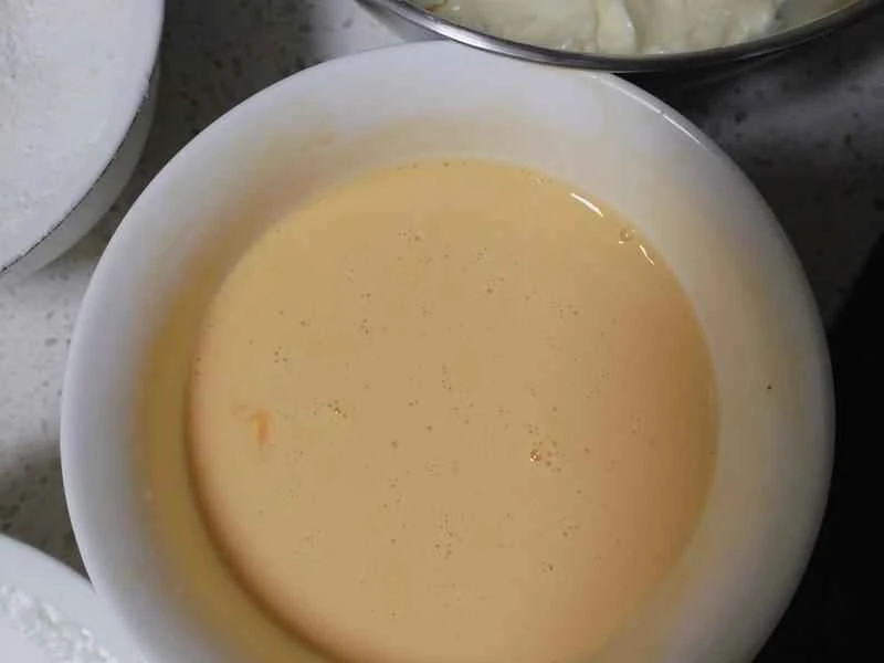 How to make pure milk hand-torn toast: Step 1