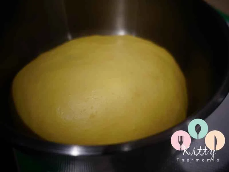 How to make pure milk hand-torn toast: Step 1