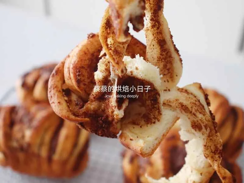 How to make pure milk hand-torn toast: Step 1