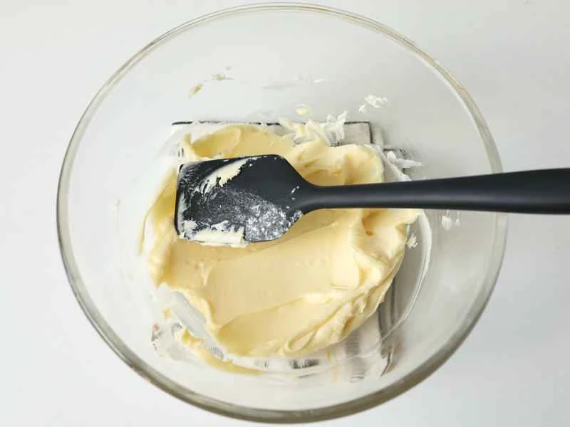 How to make pure milk hand-torn toast: Step 1