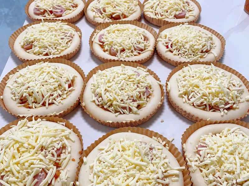 How to make pure milk hand-torn toast: Step 1