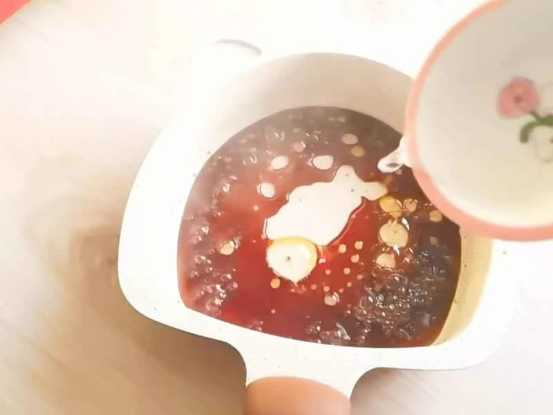 How to make pure milk hand-torn toast: Step 1