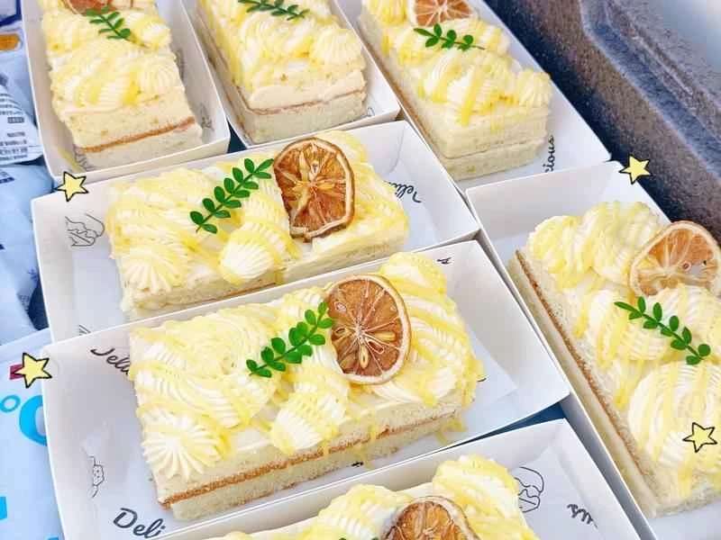 How to make pure milk hand-torn toast: Step 1