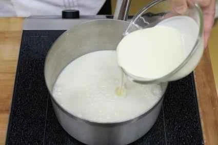 How to make pure milk hand-torn toast: Step 1