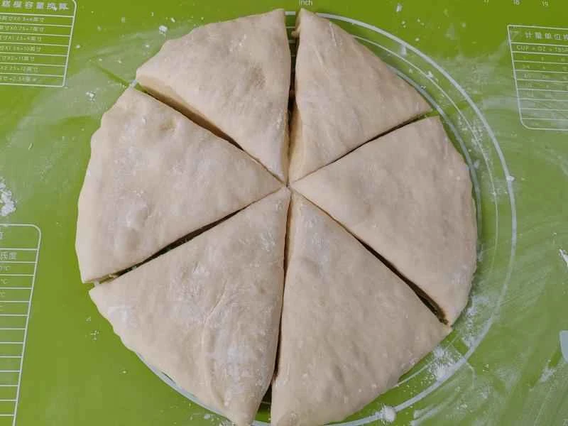 How to make pure milk hand-torn toast: Step 1