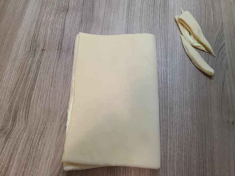 How to make pure milk hand-torn toast: Step 1