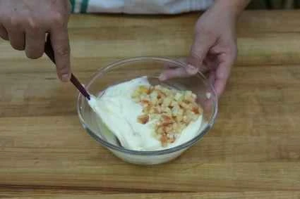 How to make pure milk hand-torn toast: Step 1