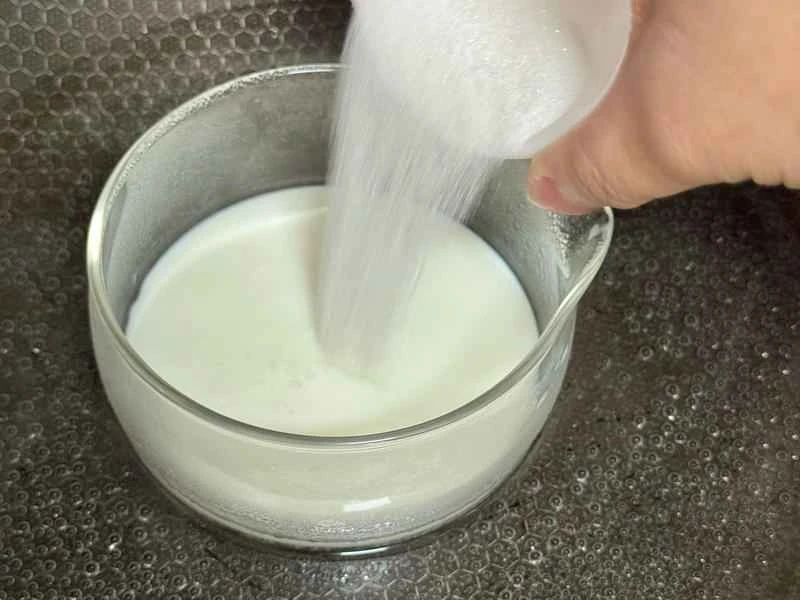 How to make pure milk hand-torn toast: Step 1