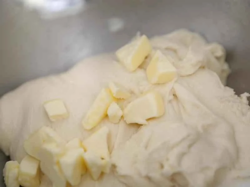 How to make pure milk hand-torn toast: Step 1