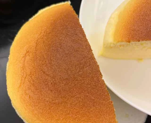 Oil-free, low-sugar yogurt cake