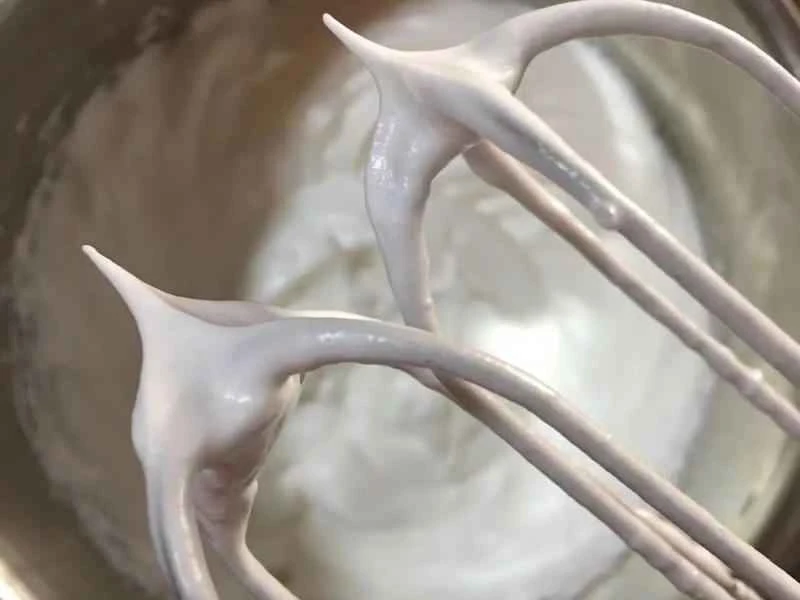 How to make pure milk hand-torn toast: Step 1