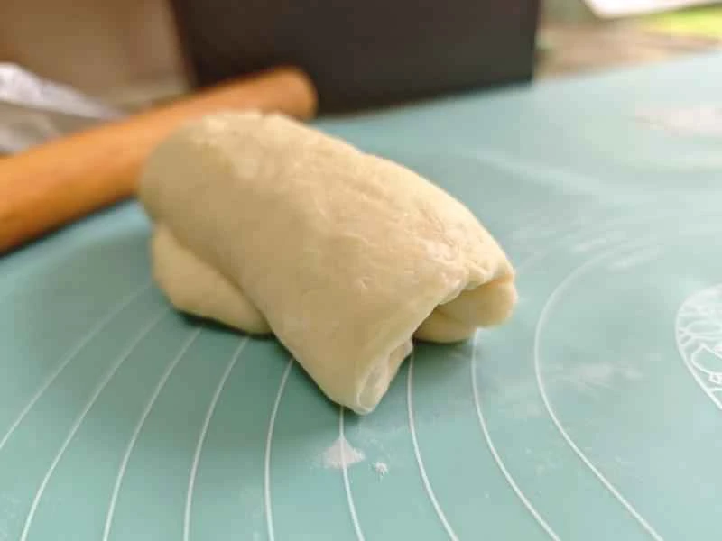 How to make pure milk hand-torn toast: Step 1