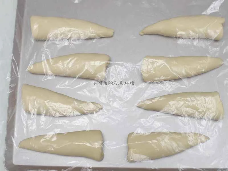 How to make pure milk hand-torn toast: Step 1