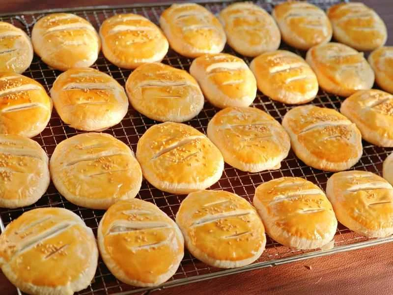 How to make pure milk hand-torn toast: Step 1