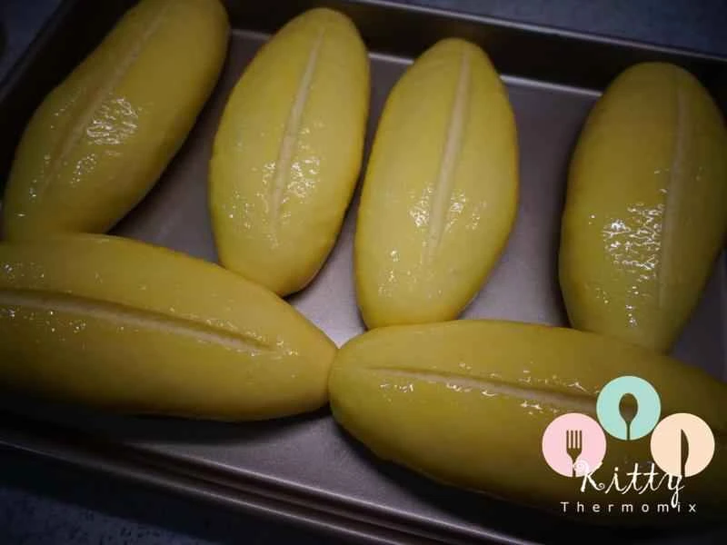 How to make pure milk hand-torn toast: Step 1