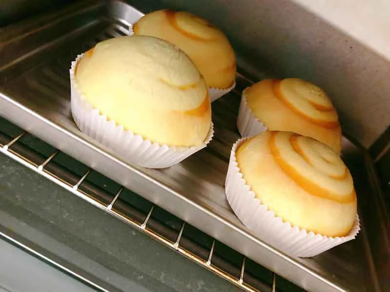 How to make pure milk hand-torn toast: Step 1