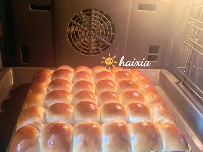 How to make pure milk hand-torn toast: Step 1