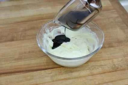 How to make pure milk hand-torn toast: Step 1