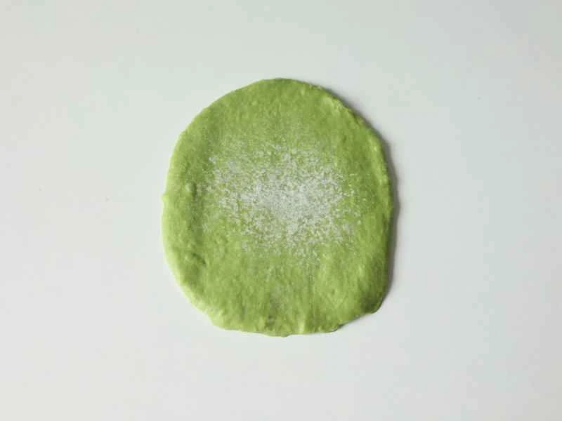 How to make pure milk hand-torn toast: Step 1