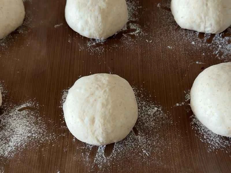 How to make pure milk hand-torn toast: Step 1