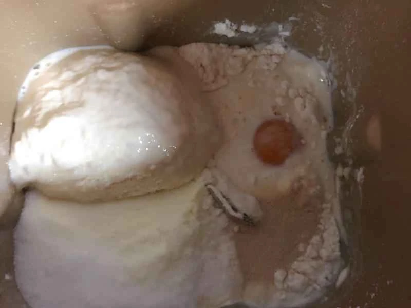 How to make pure milk hand-torn toast: Step 1