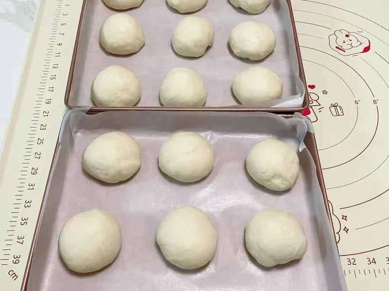 How to make pure milk hand-torn toast: Step 1