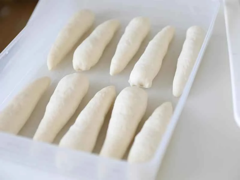 How to make pure milk hand-torn toast: Step 1