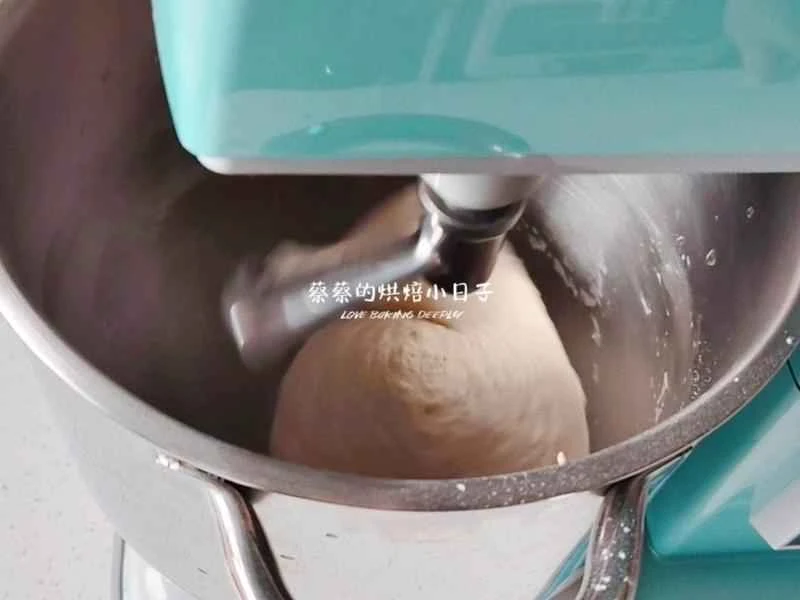 How to make pure milk hand-torn toast: Step 1