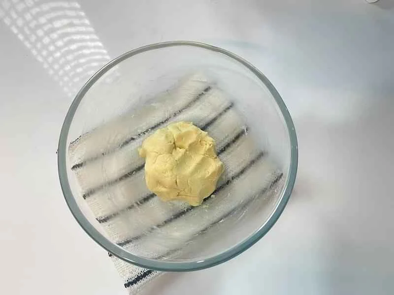 How to make pure milk hand-torn toast: Step 1