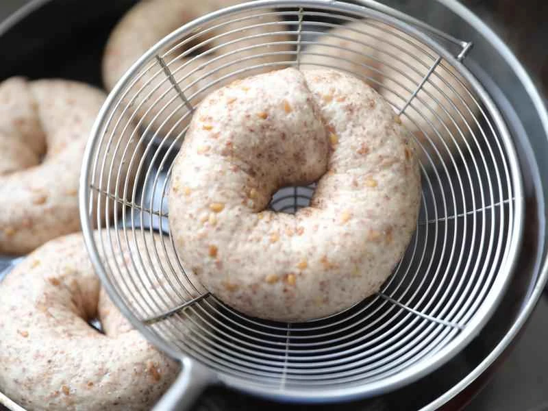 How to make pure milk hand-torn toast: Step 1