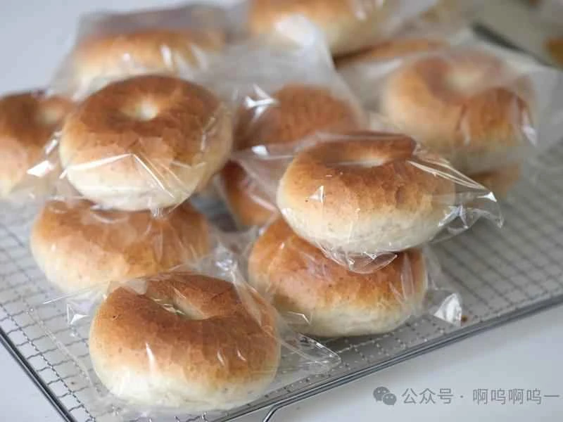 How to make pure milk hand-torn toast: Step 1