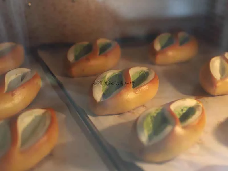 How to make pure milk hand-torn toast: Step 1