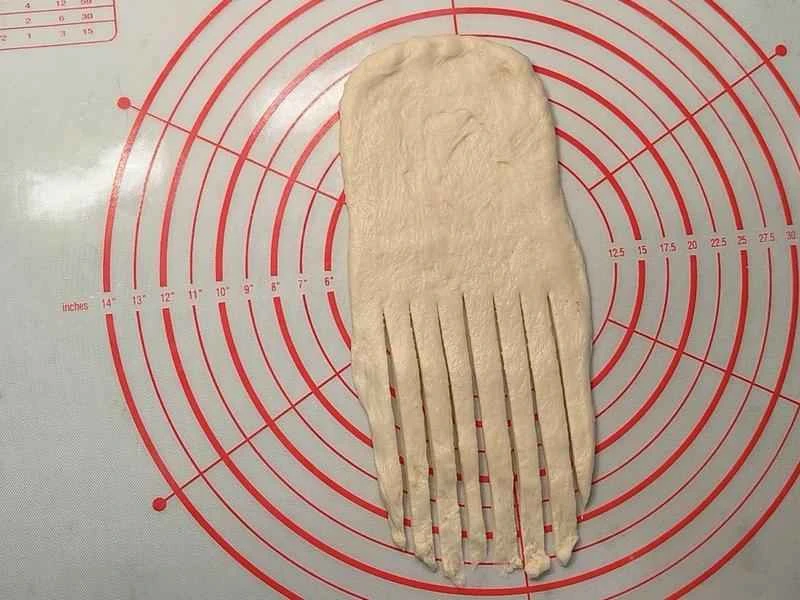 How to make pure milk hand-torn toast: Step 1