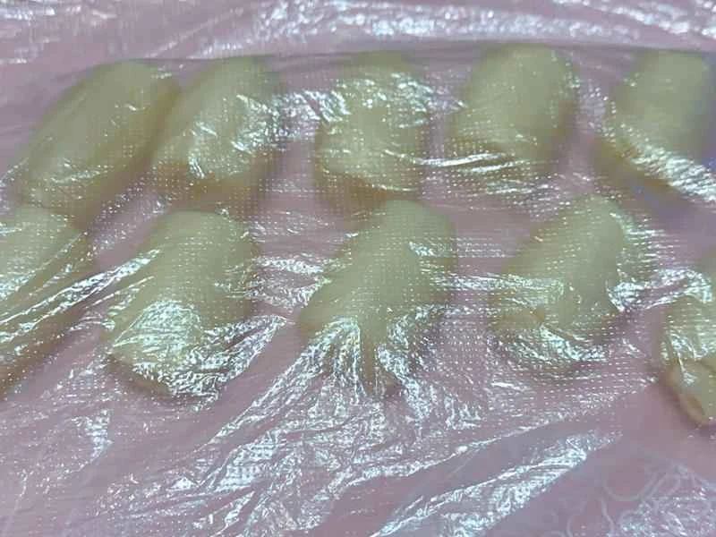 How to make pure milk hand-torn toast: Step 1