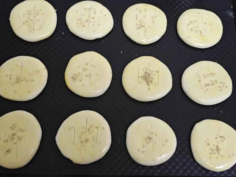 How to make pure milk hand-torn toast: Step 1