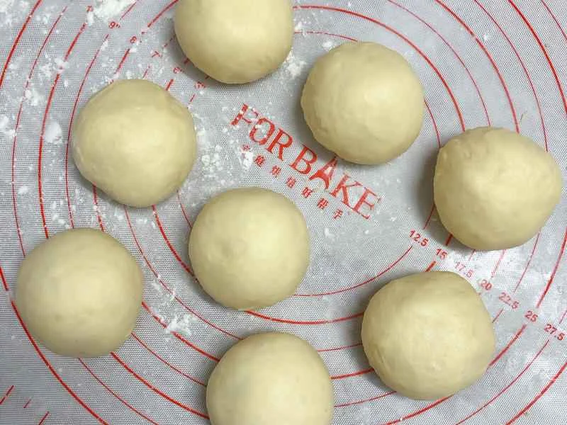 How to make pure milk hand-torn toast: Step 1