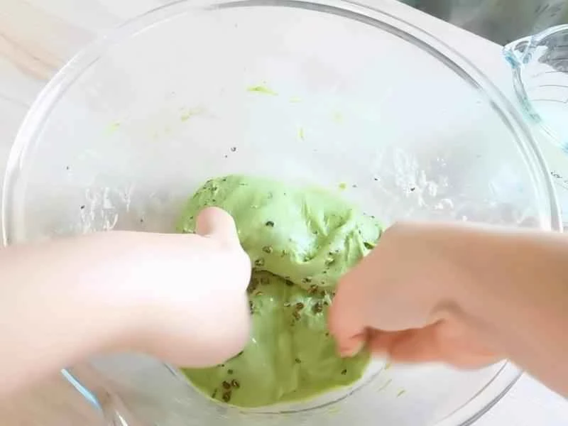 How to make pure milk hand-torn toast: Step 1