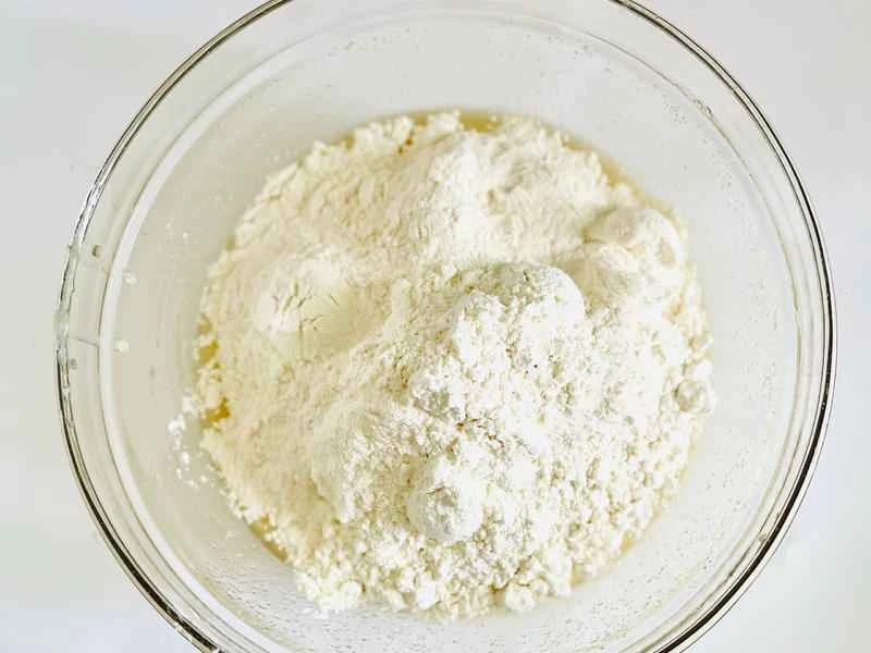 How to make pure milk hand-torn toast: Step 1