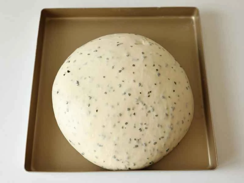 How to make pure milk hand-torn toast: Step 1