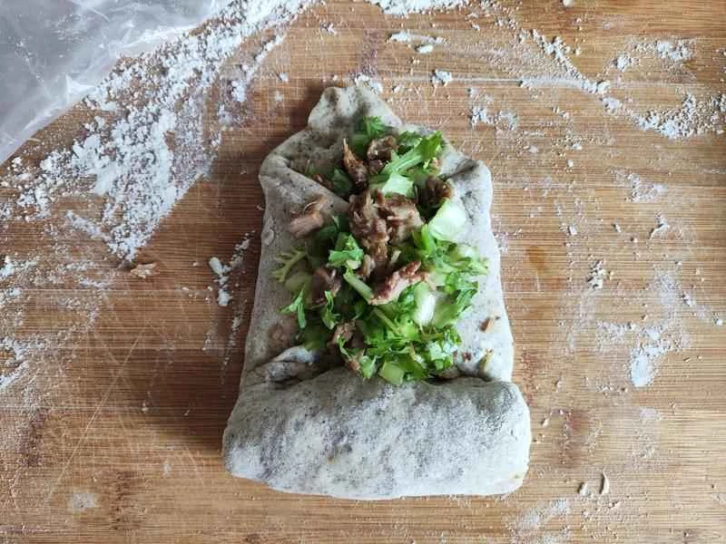 How to make pure milk hand-torn toast: Step 1