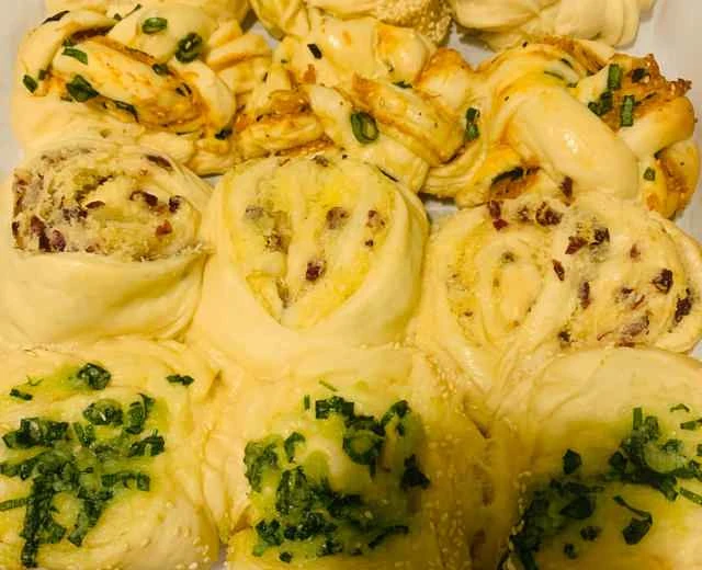 Baking: Recipes for Dinner Rolls (Various Flavors)