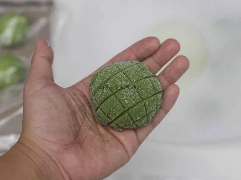 How to make pure milk hand-torn toast: Step 1