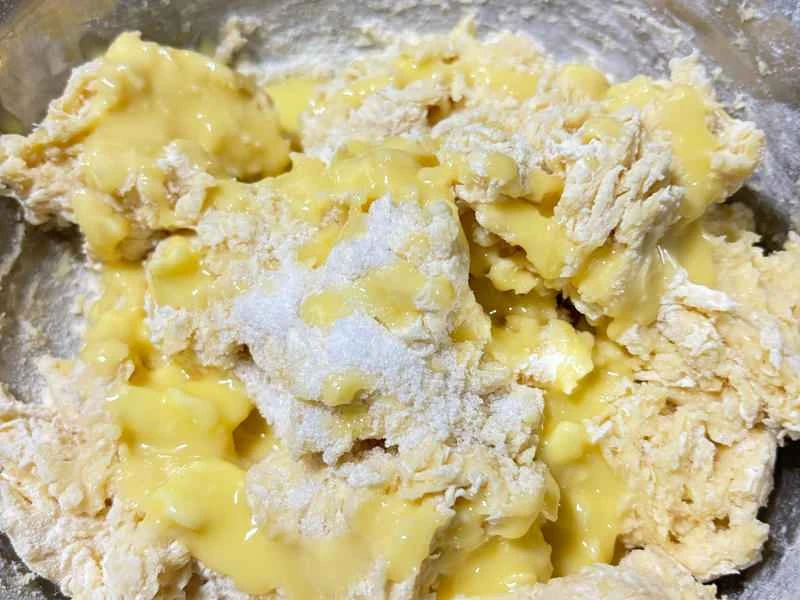 How to make pure milk hand-torn toast: Step 1