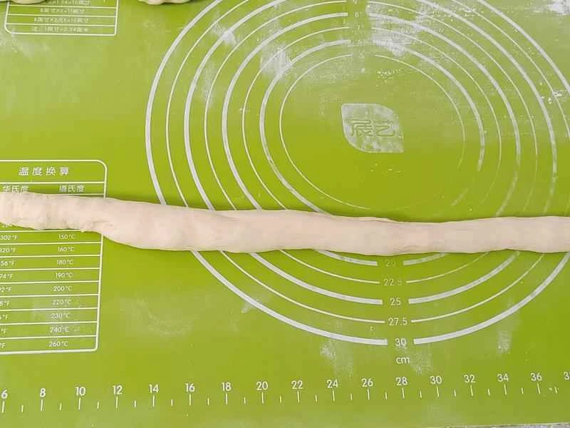 How to make pure milk hand-torn toast: Step 1